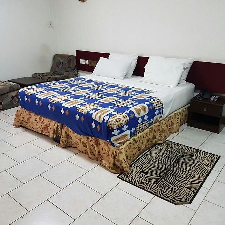 Royal Basin Resort Кумасі Екстер'єр фото